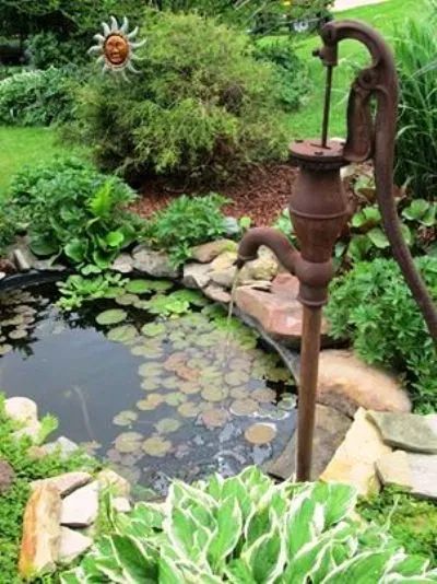 Old Hand Pump Ideas, Vintage Water Pump Fountain, Repurposing Antiques, Disney Backyard, Old Water Pumps, Outdoor Water Fountains, Hand Water Pump, Flea Market Gardening, Outdoor Water Features