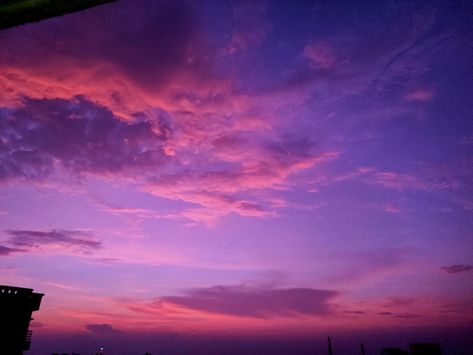 Pink and Violet clouds colour contrast beautiful sunset sky Pink And Violet Wallpaper, Pink And Purple Sky, Violet Sunset, Violet Wallpaper, Sky Pink, Blue Sunset, Purple Sunset, Blue Banner, Floral Wallpaper Phone