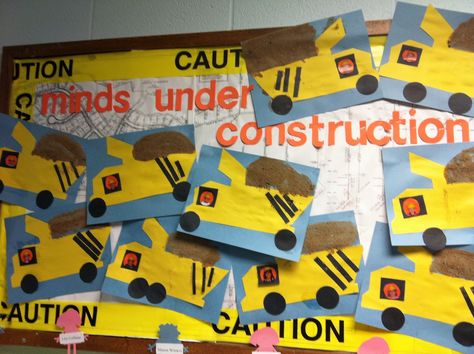 I love the addition of real dirt glued on to complement a construction themed classroom. :) Pinned by Jodi from The Clutter-Free Classroom {www.CFClassroom.com} Construction Bulletin Board, Construction Theme Classroom, Construction Theme Preschool, Under Construction Theme, School Wide Themes, Preschool Construction, Prek Ideas, Bullentin Boards, Community Helpers Theme