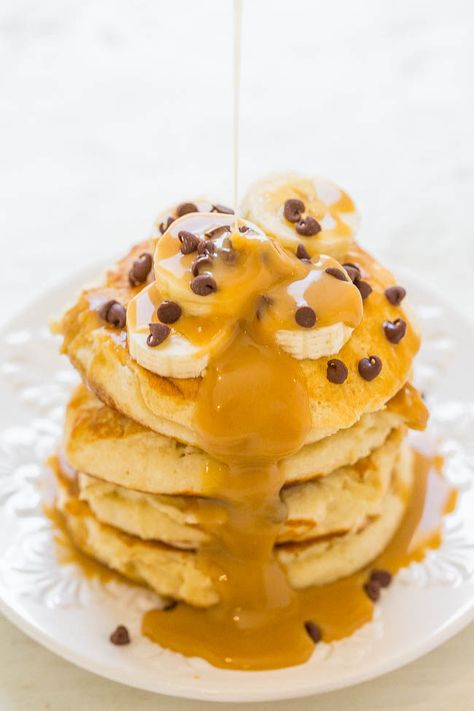 Peanut Butter Banana Protein Pancakes - Light, fluffy, EASY pancakes that pack 13+ grams of PROTEIN per serving!! The peanut butter-maple syrup is rich, decadent, and you'll never settle for plain maple syrup again!! Peanut Butter Syrup, Peanut Butter Banana Protein, Easy Pancakes, Butter Syrup, Banana Protein Pancakes, Banana Protein, Perfect Pancakes, Peanut Butter Protein, Pancakes Easy