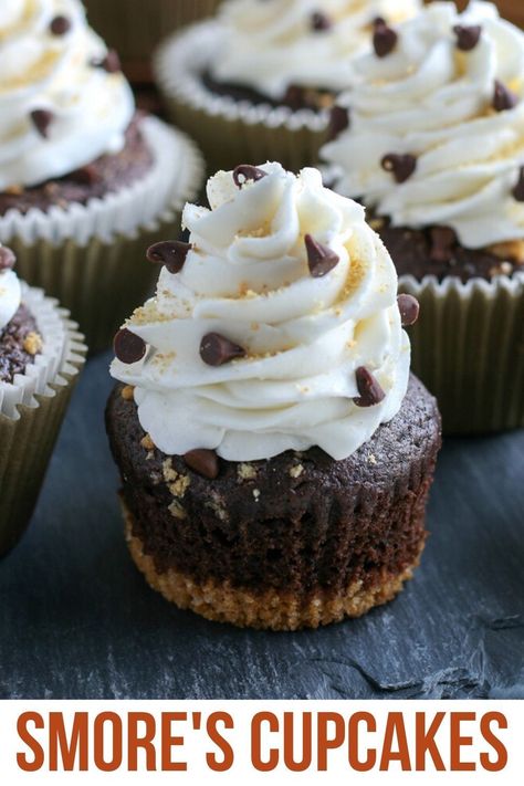 This s'mores cupcake recipe is so easy and delicious. The crunchy graham cracker crust, the fudgy chocolate cake, and the fluffy marshmallow frosting combine for the perfect campfire treat. S’mores Cupcakes Easy, Smores Cupcake Recipe, Easy Smores, S Mores Cupcakes, Easy S, Smores Cupcakes, 7 Birthday, Smores Cake, Marshmallow Frosting