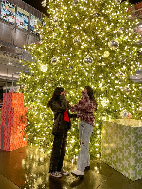 How To Pose With Christmas Tree, Christmas Outfit Indian, Posing With Christmas Tree, Sitting In Front Of Christmas Tree Poses, Poses With Christmas Tree, Poses For Christmas Pictures, Winter Brown Aesthetic, Christmas Tree Poses Instagram, Fits Rainy Day