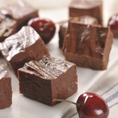 This fudge offers flavor: the sour hit of the dried cherries against the sweet and rich chocolate is absolute perfection. #fudge #cherryfudge #christmasfudge Chocolate Cherry Fudge, Cherry Fudge, Best Fudge Recipe, Easy Chocolate Fudge, Homemade Fudge Recipes, Homemade Fudge, Cherry Recipes, Homemade Candies, Chocolate Cherry