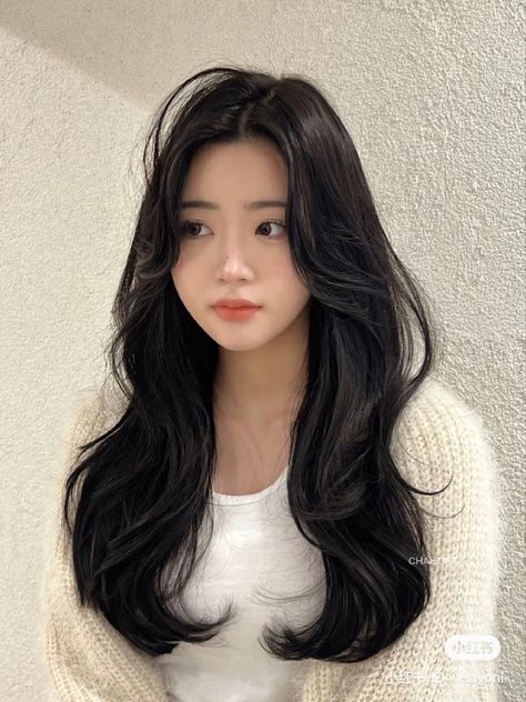 Asian Ponytail Hairstyles, Asian Butterfly Haircut, Asian Long Hairstyles, C Perm, Asian Girl Hairstyles, Asian Hair Styles, Korean Hairstyle Long, Pretty Hair Cuts, Medium Length Wavy Hair