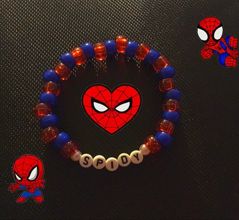 Spider Man Bracelet Ideas, Spider Man Kandi Bracelet, Spiderman Theme Bracelet, Spider Man Bracelet Clay Beads, Spiderman Kandi Bracelet, Clay Bead Bracelet Ideas Spiderman, Bracelet Ideas Spiderman, Spiderman Bracelet Beads, Spiderman Beaded Bracelet