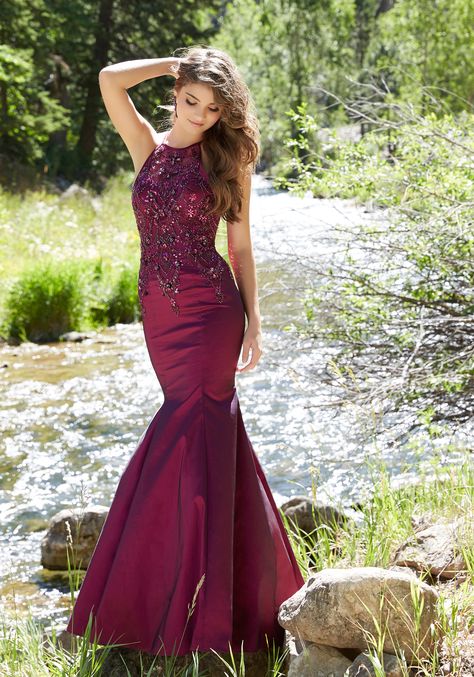 Mori Lee Prom Dresses, Dress Poses, Prom Dress Gown, Mermaid Gown Prom, Prom Photoshoot, Open Backs, Long Fitted Dresses, Red Mermaid, Prom Dresses 2015