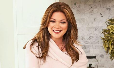 Valerie Bertinelli Valerie Bertinelli Young, Touched By An Angel, Celebrity Bodies, Valerie Bertinelli, Best Actress Award, Celebrity Biographies, Famous Americans, Van Halen, Hot Actors