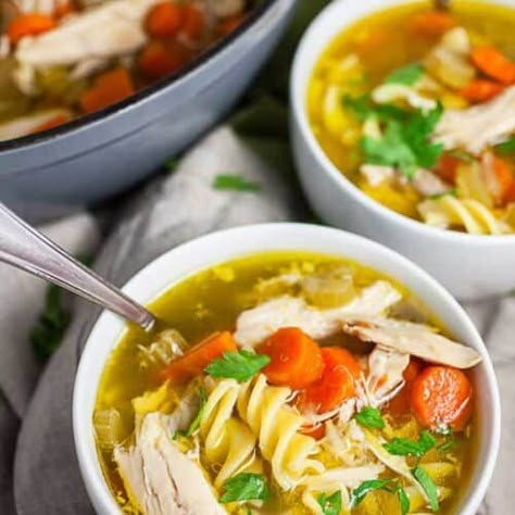 Chick-fil-A Chicken Noodle Soup (Copycat Recipe) | Sunday Supper Movement Chick Fil A Soup Recipe, Chick Fil A Party, Soup Party Ideas, Best Homemade Chicken Noodle Soup, Easy Chicken Noodle Soup Recipe, Bean Diet, Chocolate Chip Muffins Easy, Easy Chicken Noodle Soup, Best Chicken Noodle Soup