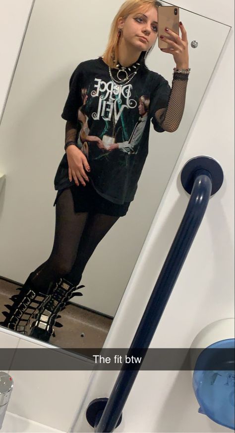 Fishnet Shirt Under Shirt, Band Tee Fishnet Outfits, Big Tee Shirt Outfits Fishnet, Ptv Outfit, Ptv Concert Outfit, Casual Demonia Outfit, Demonia Damned 318 Outfit, Demonia Trashville 518 Outfit, Fishnet Top Outfit