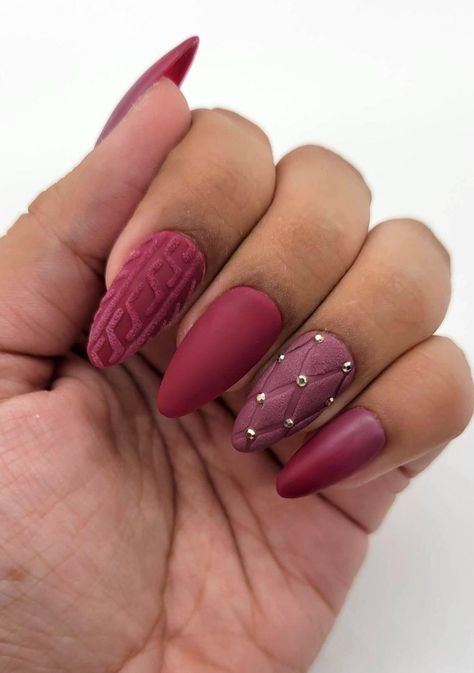 Cranberry Nails, Pretty Fingers, Mauve Nails, Foot Design, Plaid Nails, Sweater Nails, Nail Sets, Nail Idea, Nail Styles