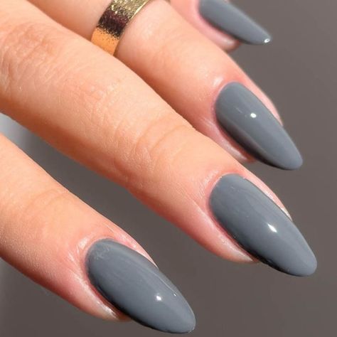 ‘Stone Nails’ Are the Quiet-Luxury Manicure to Try This Spring Stone Color Nails, Stone Blue Nails, Stone Grey Nails, Essie Cocktail Bling, Neutral Mani, Purple Veil, Luxury Manicure, Stone Nails, Contour Tricks