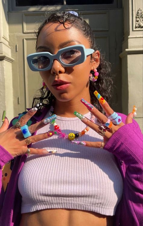 Colorful Girl Aesthetic, Colorful Aesthetic Outfits, Beatiful People, Cool Summer Outfits, Funky Outfits, Colorful Accessories, Fashion Hair Accessories, Insta Photo Ideas, Colourful Outfits