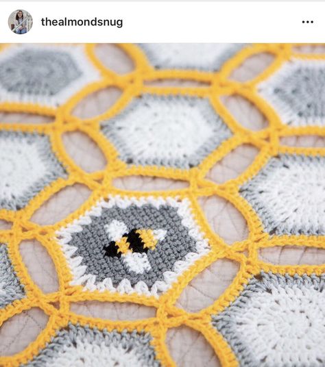 Crochet Pattern Square, Bee Blanket, Bee Crochet Pattern, Bee Crochet, Crochet Blanket Afghan, Crochet Bee, Knit Picks, Crochet Blankets, Afghan Crochet Patterns