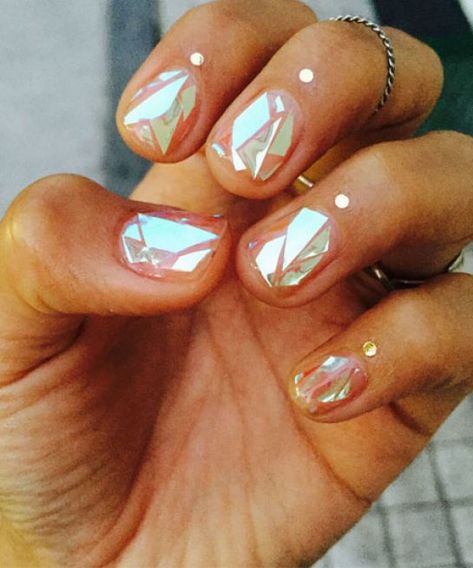 Shattered Glass Nail Manicure Trends Shattered Glass Nails, Nail Design Glitter, Unghie Nail Art, Nagellack Trends, Her Nails, Glass Nails, Shattered Glass, Ffa, Hot Nails