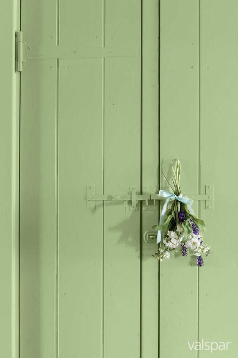 . Mint Green Bedroom, Wood Stains, Green Country, Green Paint Colors, Paint Wood, Opening Doors, Green Decor, Bedroom Green, Wood Stain