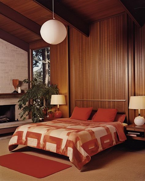 All-American family home in the suburbs / 1972 🧡 • • • • (AI images — MJ 5.2) #70sinterior #1970sinterior #70saesthetic #1970s #70svibes #70snostalgia #70sdecor #70s #vintage #interiordesign #homedecor #luxuryhomes Dark 70s Interior Design, 70s Set Design, 2001 Bedroom, Retro Interior Design Bedroom, 70s Home Decor 1970s Interior Design, 1960 Bedroom, 60s Decor Home, 70s Bedrooms, 70s Interior Design Bedroom