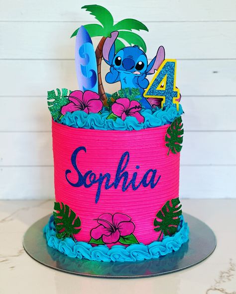 Kilo And Stitch Birthday Cake, Leo And Stitch Cake, Lilo Stitch Birthday Cake, Stitch Beach Cake, Girls Stitch Birthday Party, Lilo And Stitch Birthday Cakes, Lilo And Stitch Birthday Cake Ideas, Stich Birthday Cake Girl, Stitch Birthday Cake For Girl