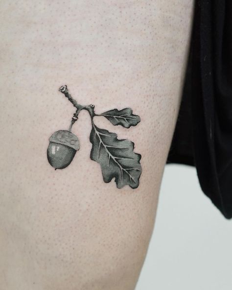 Ola | tattoo artist on Instagram: “A watercolor oak branch for Emma. Thank you for coming from London! Done in @inkandwatertattoo #watercolortattoo #torontotattoo #inkandwater” Oak Leaf Tattoo Simple, White Oak Tree Tattoo, Larch Tattoo, Oak Leaf Tattoo Small, Oak Branch Tattoo, Oak Leaves Tattoo, Oak Tree Tattoo Small, Oak Leaf Tattoo, Oak Tattoo