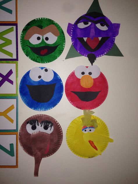 Sesame Street Crafts For Infants, Sesame Street Crafts For Preschool, Elmo Crafts For Toddlers, Sesame Street Crafts For Toddlers, Paper Plates Crafts, Sesame Street Crafts, Sesame Street Letters, Nanny Job, Seaseme Street