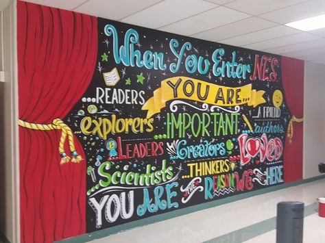 School Entrance Display Ideas, Elementary Wall Murals, Elementary School Lobby Decorating Ideas, School Entryway Ideas Elementary, Middle School Mural Ideas, Elementary School Decor, Elementary School Murals Hallways, Elementary School Murals Ideas, Reading Mural