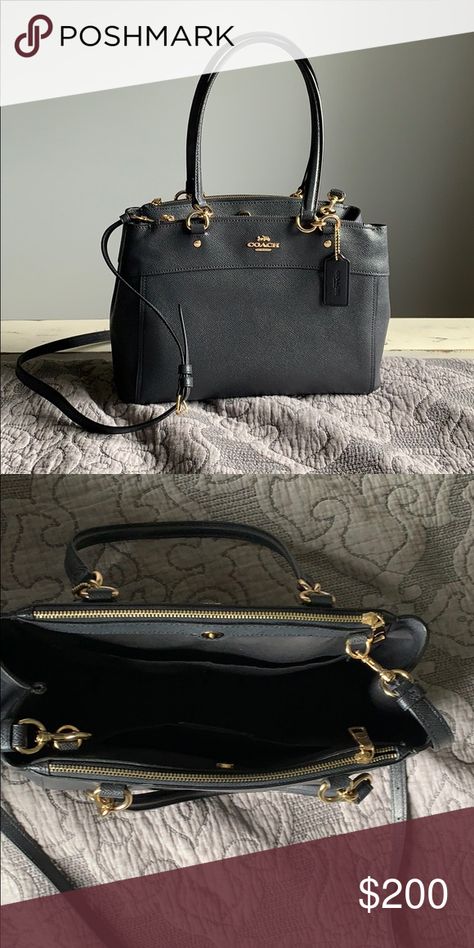 Coach Brooke Carryall Navy Coach medium Brooke carryall less they one year old. Great purse not to big. Coach Other Coach Brooke Carryall, One Year Old, Kate Spade Top Handle Bag, Year Old, Top Handle Bag, Blue Color, Purse, Size Medium, Navy