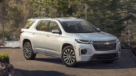 Best 8 Seater SUVs - 15 SUVs to Choose From - Kelley Blue Book 8 Passenger Vehicles, Eight Passengers, Chevy Traverse, 8 Passengers, Beach Cars, Mazda Cx 9, Mid Size Suv, Chevrolet Traverse, Blue Book