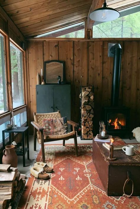 Scandinavian Cabin Interior, Scandinavian Cabins, Scandinavian Cabin, Cabin Interiors, Cabin Living, Up House, Cabin In The Woods, Modern Cabin, Cabin Life