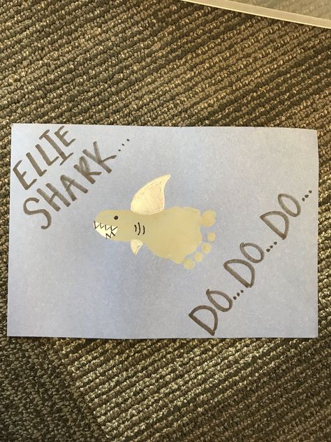 Baby shark Fun Crafts For Infants, Shark Projects For Preschool, Cute Footprint Crafts, Ocean Animal Crafts For Infants, Shark Footprint Craft, Baby Animal Crafts For Toddlers, Footprint Shark, Shark Toddler Crafts, Shark Handprint Art