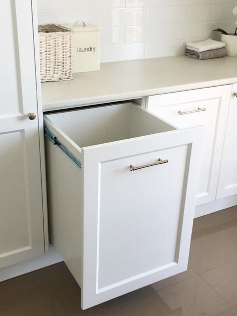 Small Bathroom Organization Ideas, Laundry Room Storage Shelves, Room Storage Diy, Hampton Style, Small Bathroom Organization, Diy Bathroom Storage, Laundry Design, Boutique Ideas, Laundry Room Remodel