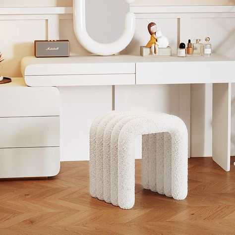 Enhance the ambiance of your bedroom or dressing area with our exquisitely designed vanity stool. Its sleek curves and impeccable craftsmanship exude sophistication and elevate any interior decor.【Quality Teddy Velvet】Crafted from the finest materials, our vanity stool guarantees lasting durability and superior performance. The sturdy frame provides reliable support, while the plush cushioning ensures optimal comfort during extended use.【Plush Upholstered】: Indulge in the luxurious comfort of ou Bedroom Vanity Ideas, Vanity Ideas Bedroom, Vanity In Bedroom, Vanities Ideas, Bedroom Vanities, Bedroom Mirrors, Bedroom Vanity Set, Makeup Vanity Ideas, Vanity Black