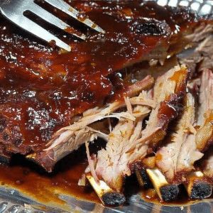 Bbq Ribs Recipe Oven, Bbq Ribs In Oven, Dutch Oven Ribs, Oven Pork Ribs, Ribs Recipe Oven, Spareribs Recipe, Baked Bbq Ribs, Ribs In Oven, Oven Baked Ribs