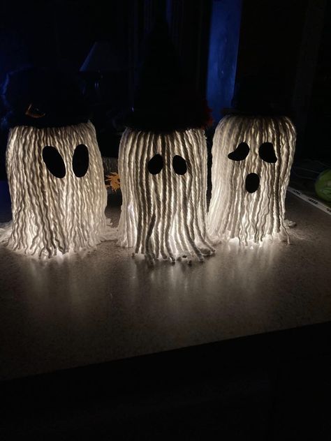 Kristy's Craft Room - Craft Sharing Group | Super easy mop ghosts 👻 They’re adorable & so cute when lit… Creative Crafts, Washing Clothes, Craft Room, Super Easy, Fall Decor, So Cute, Ghost, Halloween