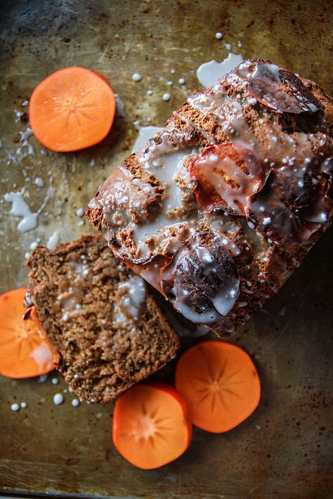 Persimmon Spice Bread - #GlutenFree and #Vegan @heatherchristo Persimmon Muffins, Persimmon Bread, Ffvii Rebirth, Christmas Vegan, Persimmon Recipes, Healthy Cakes, Spice Bread, Gf Baking, Baked Treats