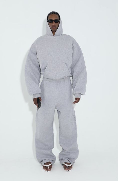 The Filthy Project Clothing, Men Sweatsuit Outfit, Streetwear Photoshoot Ideas Men, Sweatsuit Styling, Airport Tracksuit, Seventh Stores, Streetwear Photoshoot Ideas, Tracksuit Streetwear, Streetwear Photoshoot