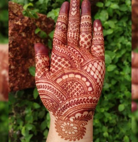 1,2,3,4,5,6 Choose one ☝️ . . Henna artist @mehndibysofiahaque . .. Follow us @crushwithhenna for more inspirational henna ideas . . Tag… Mehendi Designs For Girls Front Hand, Simple Henna Designs Hand Palms Side, Full Plam Mehandi Designs, Easy Henna Designs For Beginners Palm, Easy Mehendi Designs For Beginners Back, Easy Mhndi Dsgns Front Hand, Back Hand Mehndi Designs Unique, Full Hand Mehndi Designs Simple Easy, Mehndi Designs Easy Front Hand