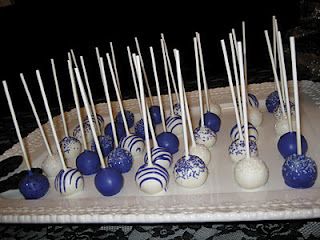 pops Royal Blue Cake Pops, Blue And White Cake Pops, Granny Party, Trend Cake, Blue Quinceanera Theme, Royal Blue Cake, Blue And White Cake, Sweet 15 Ideas, Table Treats