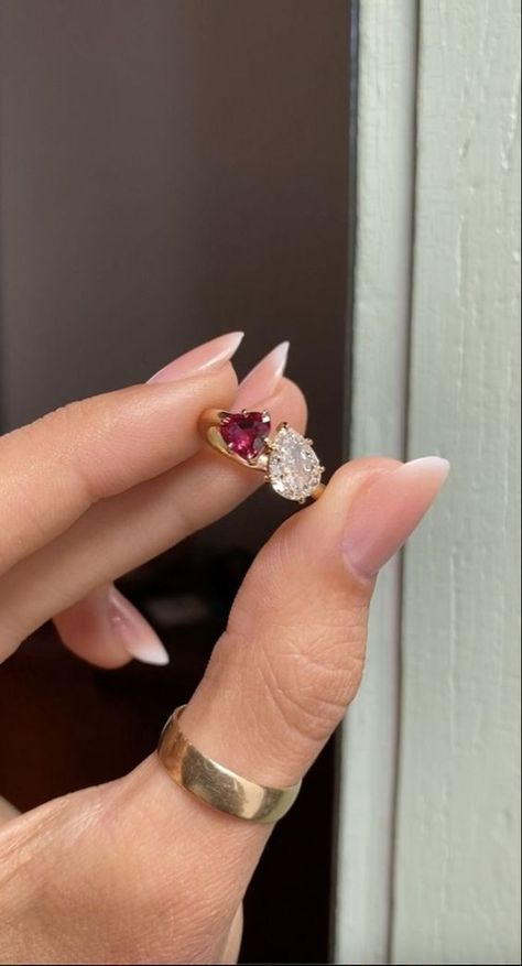 Funky Gold Engagement Ring, Toi Et Moi Engagement Rings Ruby, Engagement Rings Ruby And Diamond, 2 Stone Wedding Ring, Ruby Wedding Ring Vintage, Creative Wedding Rings, Vintage Ruby Engagement Ring, Ruby And Diamond Engagement Ring, Diamond And Ruby Engagement Rings