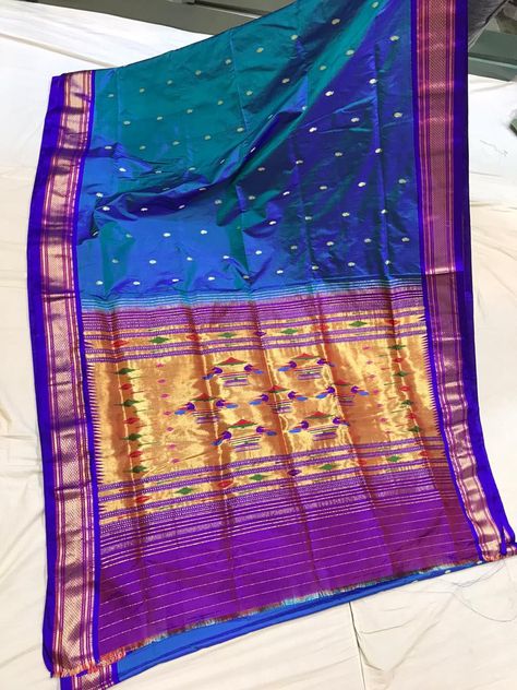 Paithani Saree Colours, पैठणी साडी, Paithani Saree Traditional Look, Saree Combination, Yeola Paithani, Maharashtrian Saree, Saree Pattern, Bead Hair, Bridal Sarees South Indian