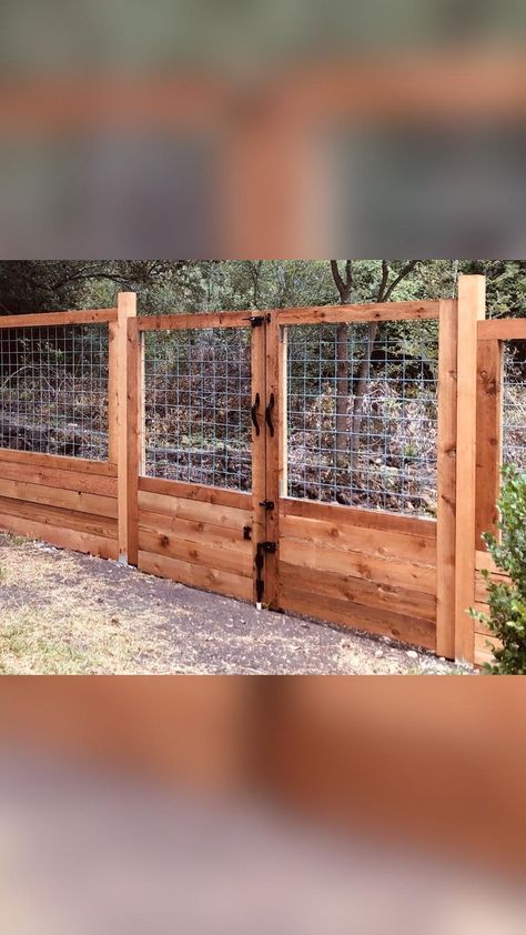 Fence 4’hog panel | Backyard fences, Front yard fence, Fence panels Hog Panel Fencing, Decorating Balcony, Diy Backyard Fence, Apartment Privacy, Balcony Ideas Apartment Outdoor, Privacy Fence Designs, Diy Fence, Front Yard Fence, Farm Fence