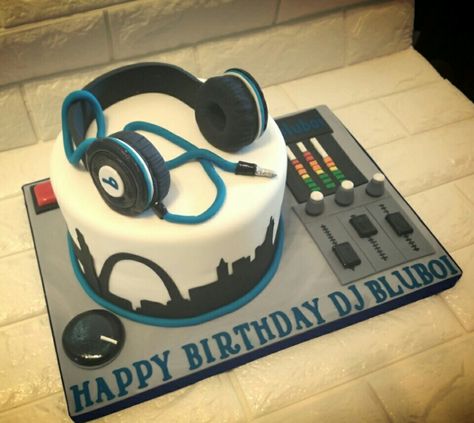 Dj Theme Cake, Happy Birthday Dj, 30th Cake, Dj Cake, 30 Cake, 50th Cake, Cake Models, Happy Birthday Photos, Birthday Cakes For Men