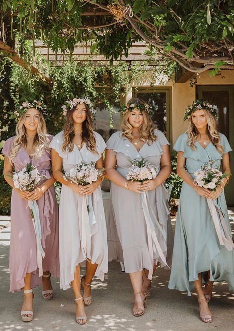 Spring 2020 Bridesmaid Dresses, mismatched bridesmaid dresses #bridesmaiddresses #mismatchedbridesmaiddresses Parts Of A Wedding, Mood Wedding, Fab Mood, Dresses Patterns, Spring Bridesmaid Dresses, Wedding Motifs, Themes Wedding, Wedding Arches, Wedding Colours