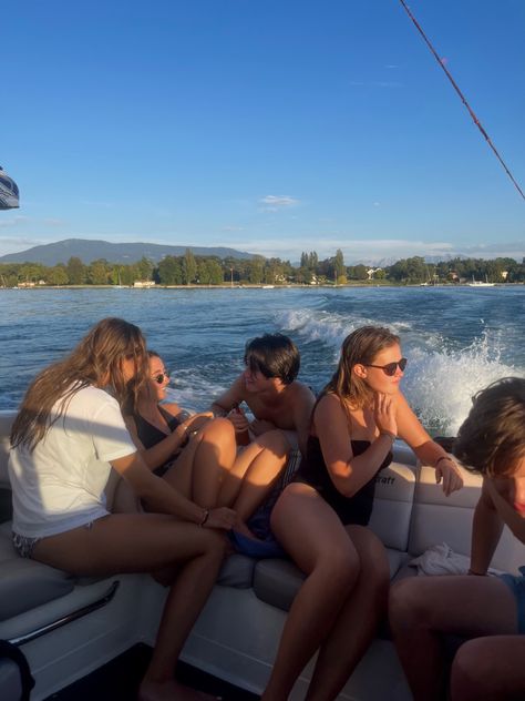 Boat Trip With Friends, Geneva Summer, Boat Days, Boat Day, Lake Boat, Summer Goals, January 2024, Summer Bucket Lists, Summer Bucket