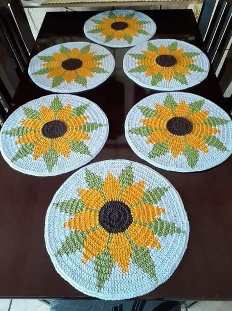 CROCHET EASY TUTORIAL | This sunflower pattern has become my favorite | Facebook Crochet Table Cover, Crochet Tea Cozy, 100 Crochet Stitches, Crochet Sweater Design, Crochet Feather, Crochet Christmas Ornaments Free, Crochet Placemat Patterns, Crochet Coasters Free Pattern, Devil Halloween