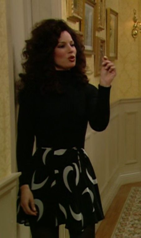 Nana Fine Outfit, Fran Drescher Outfits 90s, Nanny Fashion, Nana Fine, Nanny Outfits, Estilo Rachel Green, Fine Outfits, Nanny Outfit, Fran Fine Outfits