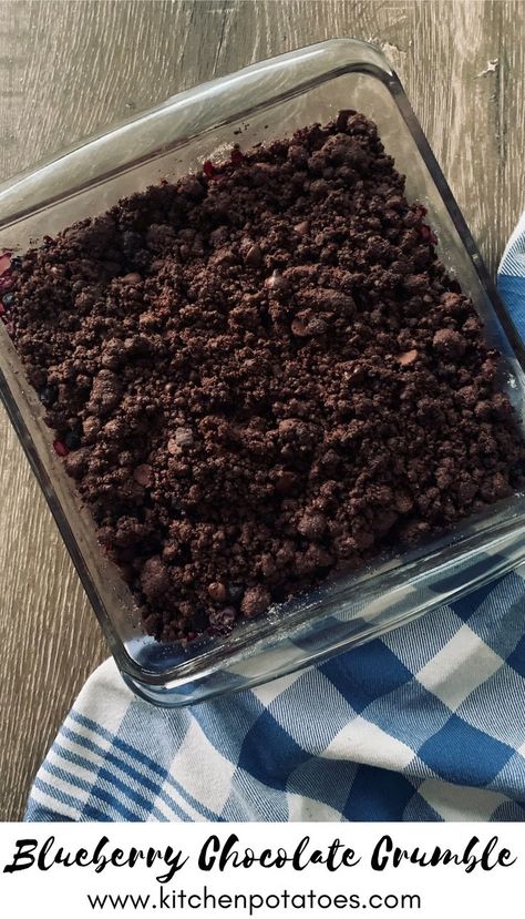 Chocolate Crumble Topping, Vegan Dessert Recipe, Vegan Crumble, Chocolate Crumble, Cherry Crumble, Blueberry Chocolate, Easy Vegan Dessert, Oat Crumble, Blueberry Crumble