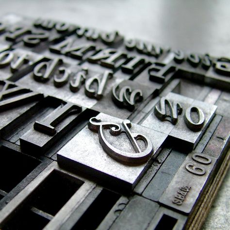 Amazing printing is done during the letterpress workshops in The Ampersand Museum. Letterpress Type, Johannes Gutenberg, Metal Printing, Graphic Design Collection, Writing Career, Lost Art, Ex Machina, Printing Press, Typography Letters