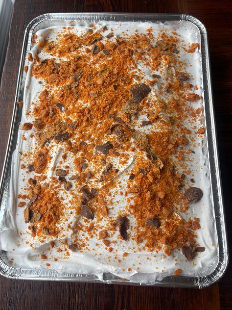 EASY BUTTERFINGER CAKE Butterfinger Sheet Cake, Easy Butterfinger Cake, Butter Finger Cake, Butter Finger Cake Easy, Butterfinger Angel Food Cake Dessert, Mama Sues Southern Kitchen Recipes, Butterfinger Bundt Cake, Ww Butterfinger Dessert, Butterfinger Cake Poke