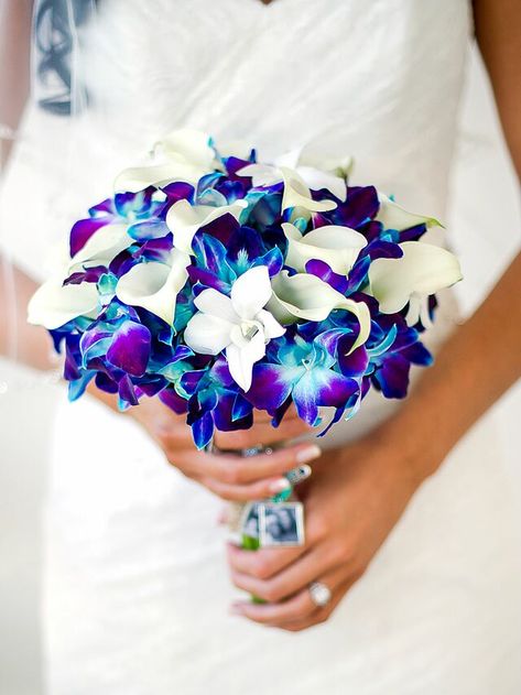 Wedding Makeup Beach, Purple Orchid Bouquet, Beach Chic Wedding, Blue And Purple Orchids, Flowers Blue And White, Blue Orchid Wedding, Orchid Bouquet Wedding, Blue Purple Wedding, Palm Beach Photography