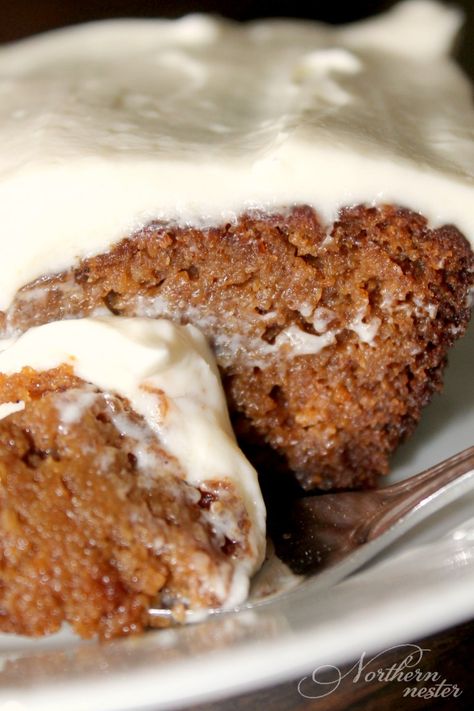 This Pumpkin Cake is moist, flavorful, filling, absolutely delicious and tastes just like my favorite Fall treat. Pumpkin Cake With Cream Cheese, Trim Healthy Mama Recipe, Trim Healthy Mama Dessert, Trim Healthy Recipes, Trim Healthy Momma, Low Carb Cake, Trim Healthy Mama Recipes, Thm Desserts, Cake With Cream Cheese Frosting