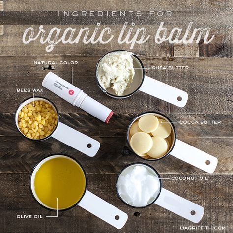 Click for full tutorial. I really like the fact you could add anything into it to make it just how you like it eg. extracts, colouring, labels. Diy Lip Balm Recipes, Lip Balm Recipes, Homemade Lip Balm, Best Lip Balm, Organic Lip Balm, Diy Lip Balm, Smink Inspiration, Diy Lips, Diy Cosmetics